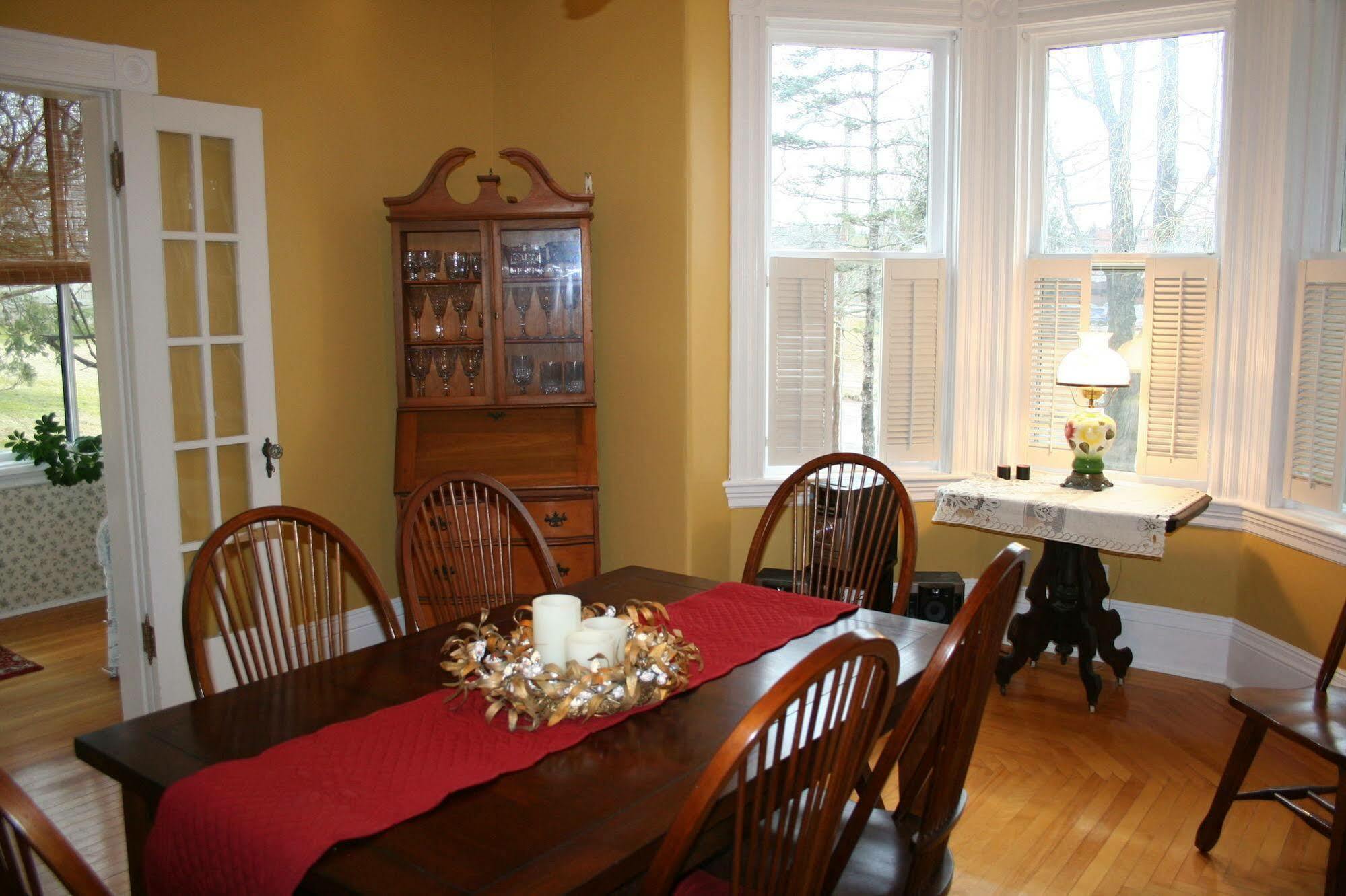 Sackville Bed And Breakfast Екстериор снимка