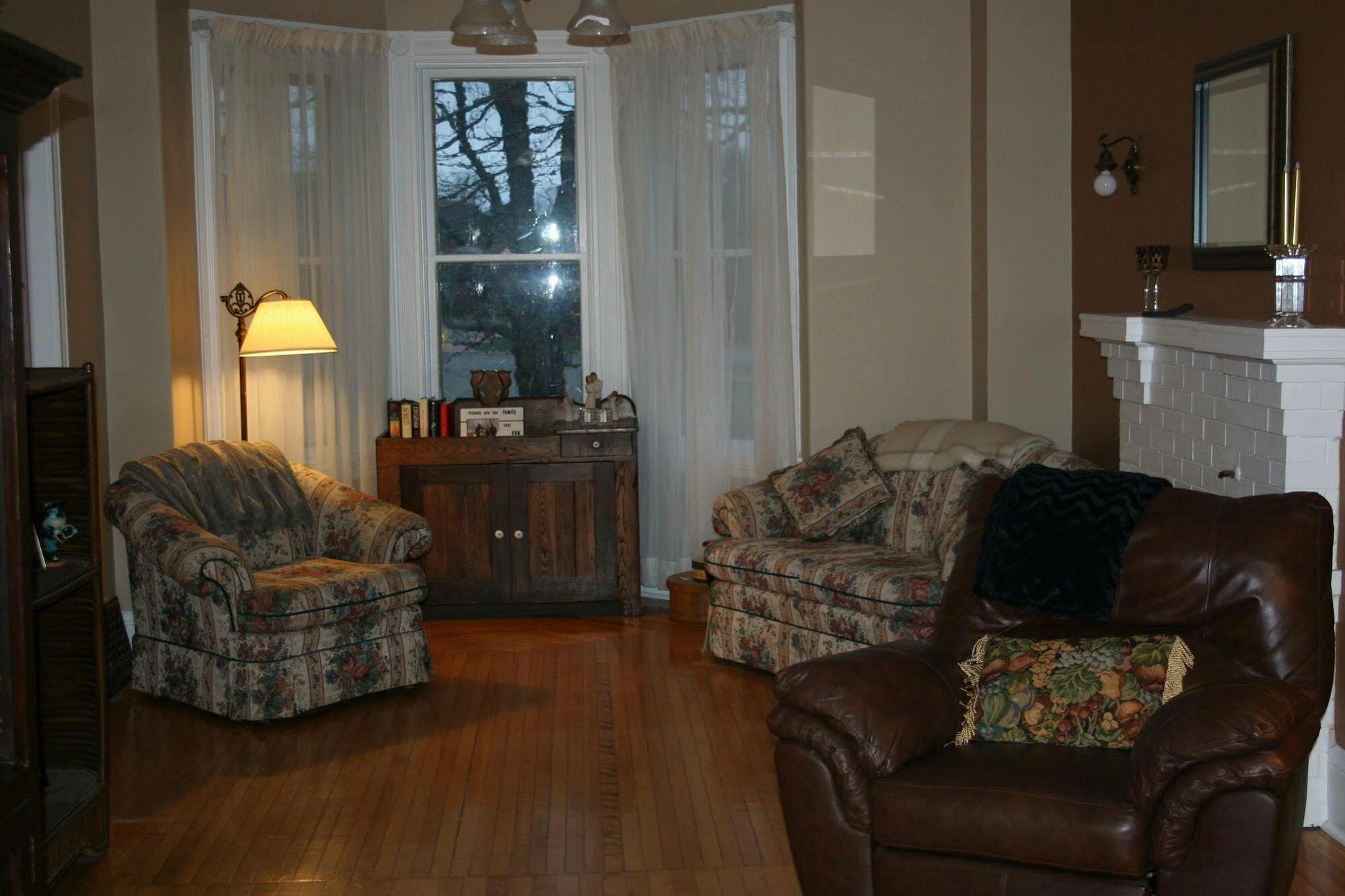 Sackville Bed And Breakfast Екстериор снимка