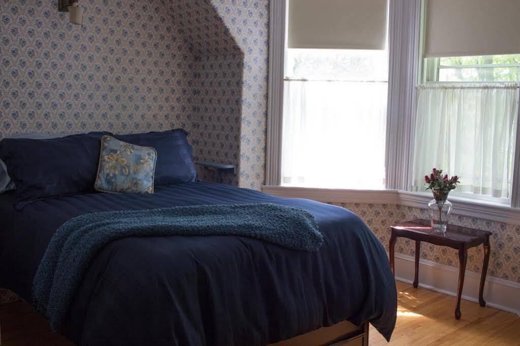 Sackville Bed And Breakfast Екстериор снимка